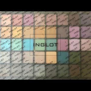 Inglot 40 eyeshadow pallet